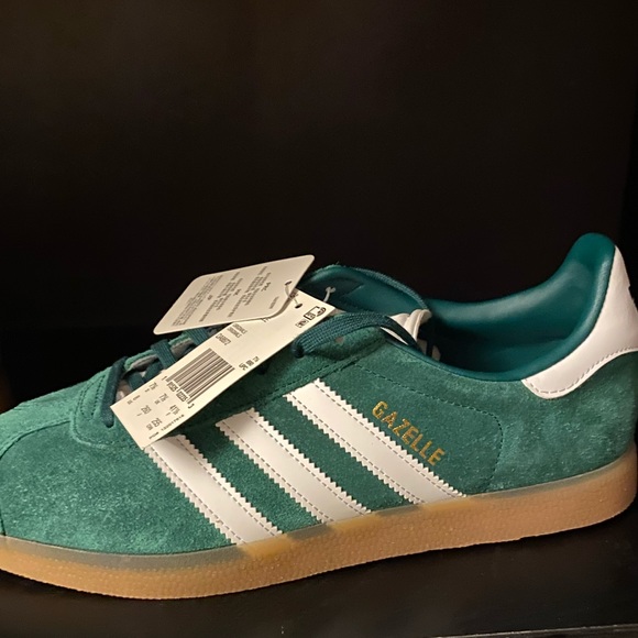 womens size 8 in mens adidas